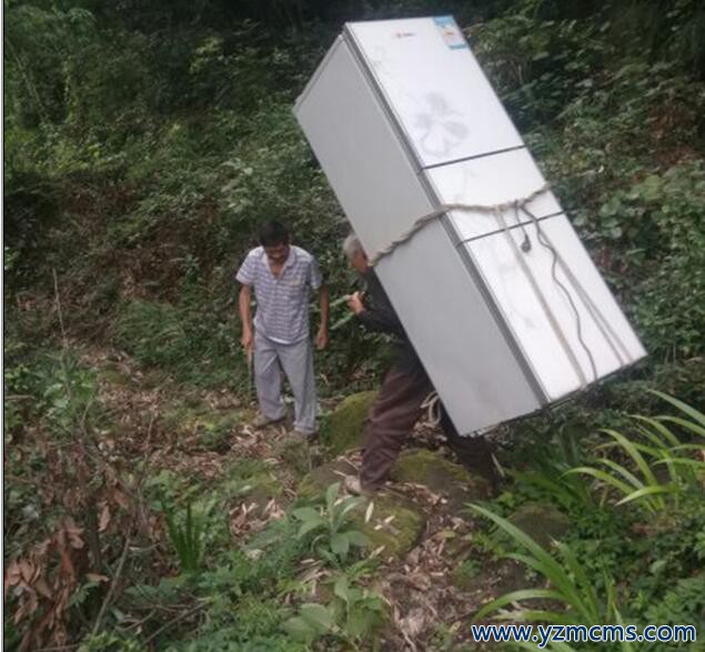 自己坚持修通到家的公路、守住承包土地长远生计饭碗