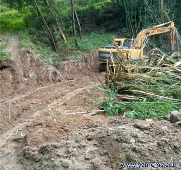 自己坚持修通到家的公路、守住承包土地长远生计饭碗